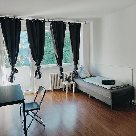 Ferienwohnung Monteurwohnung Messewohnung Duisburg Sued Grenze Duesseldorf 6 Personen 외부 사진